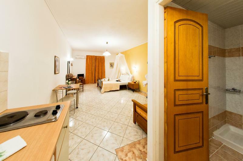 Remezzo & Aparthotel 2*